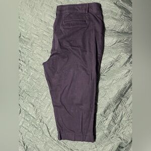 Chic Women's black Capris